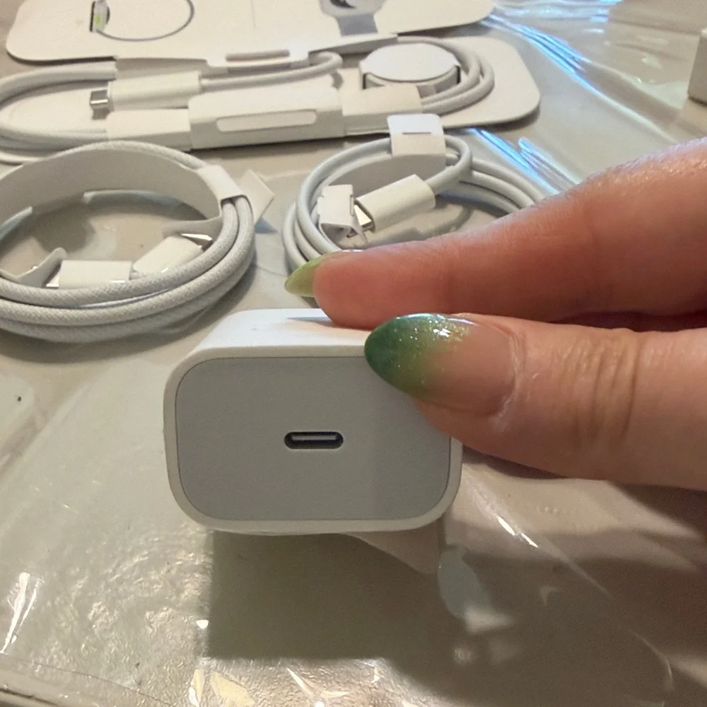 Apple White Charging Cables and Watch Charger Accessory Set